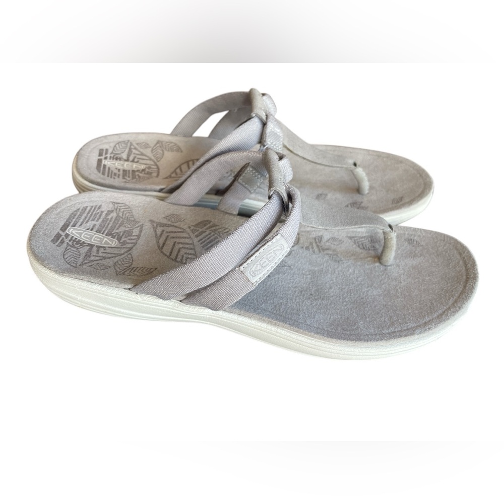 KEEN Damaya Flip Sandals in White/Grey, Size 10, Summer, Beach, Resort, Vacation